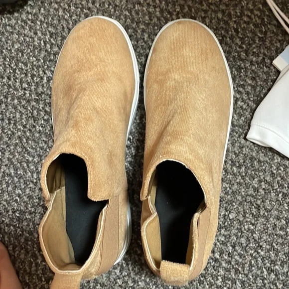 Brand new booties! - Picture 2 of 4